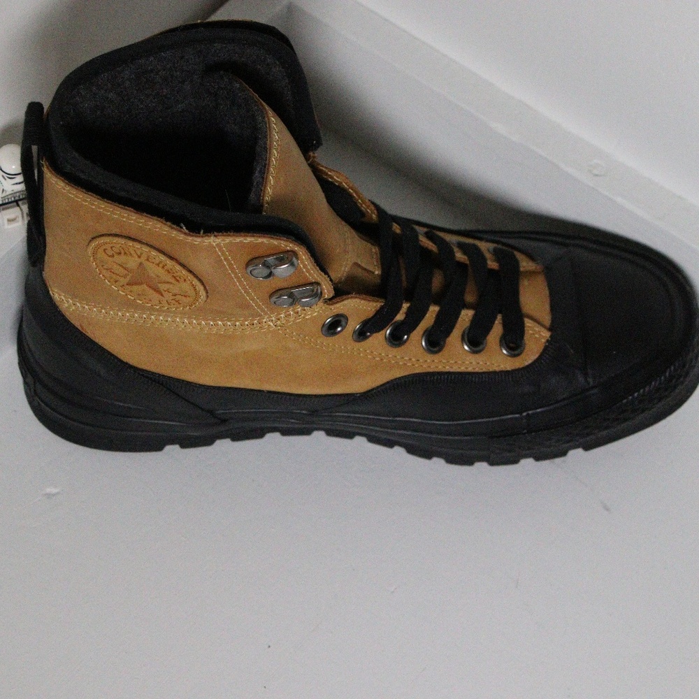 Converse Chuck Taylor All Star Tekoa Hi Top  Boot